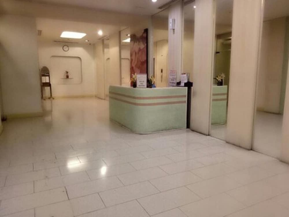 Dragonlink Suites Makati City Exteriör bild