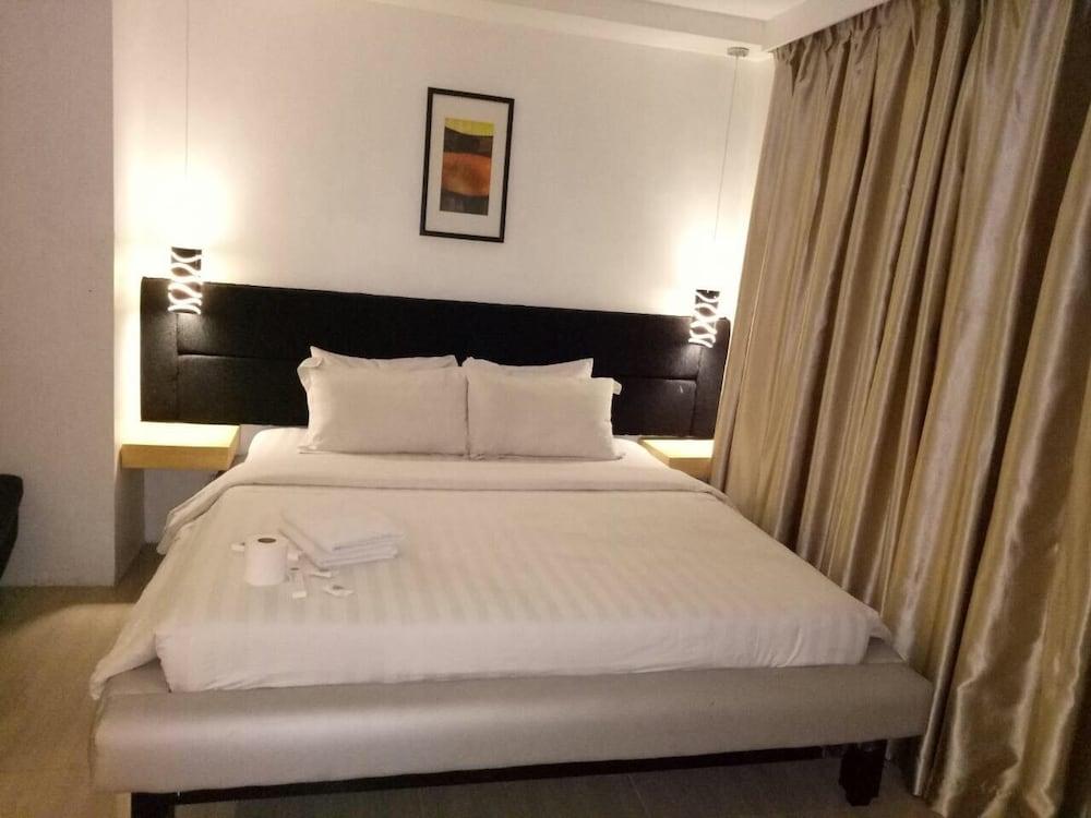 Dragonlink Suites Makati City Exteriör bild