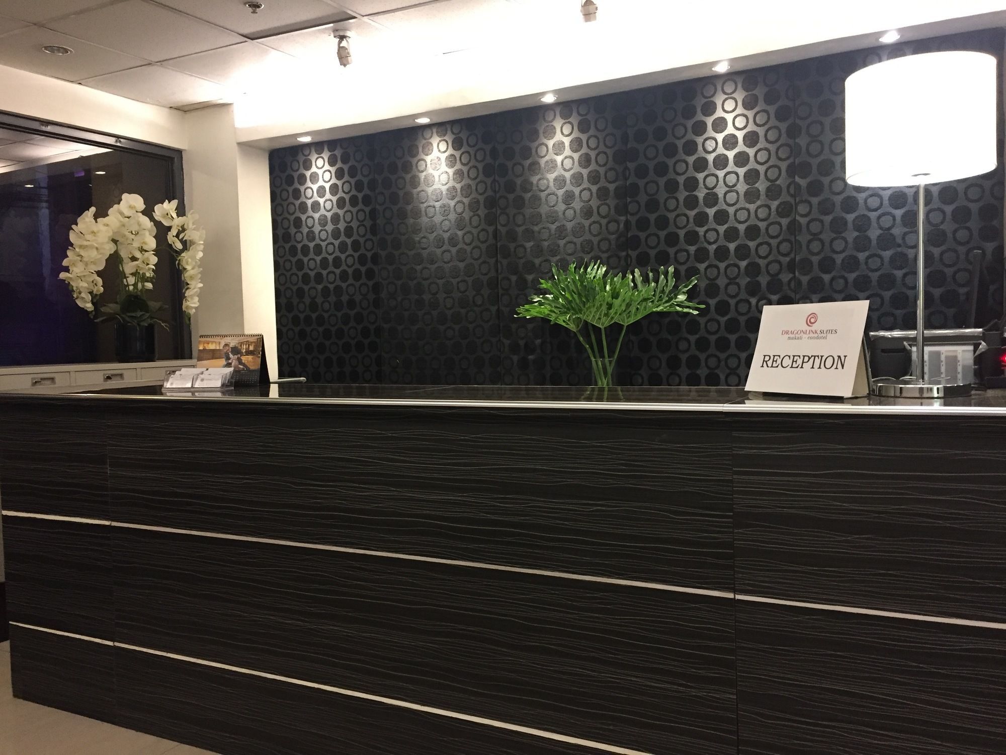 Dragonlink Suites Makati City Exteriör bild